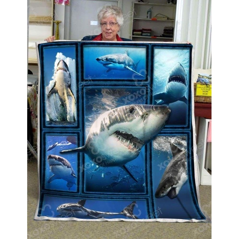 SHARK CLA21100787F Sherpa Fleece Blanket