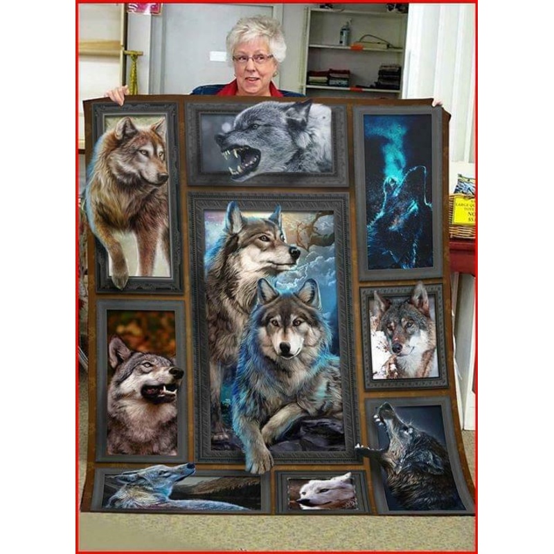 Wolf CLA0810523Q Quilt Blanket