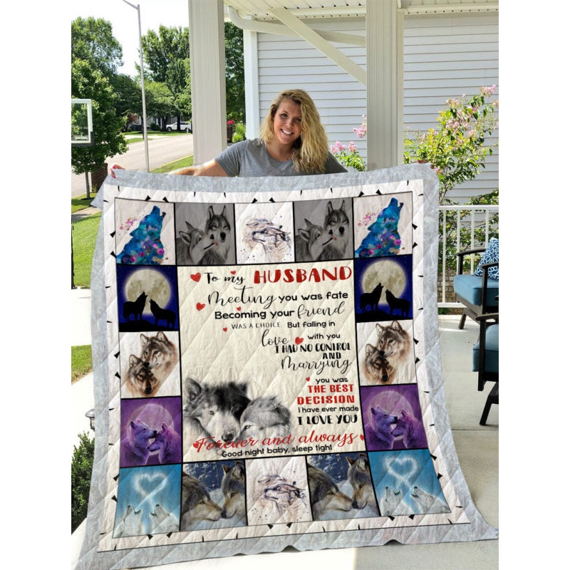 Wolf CLA13120003Q Quilt Blanket