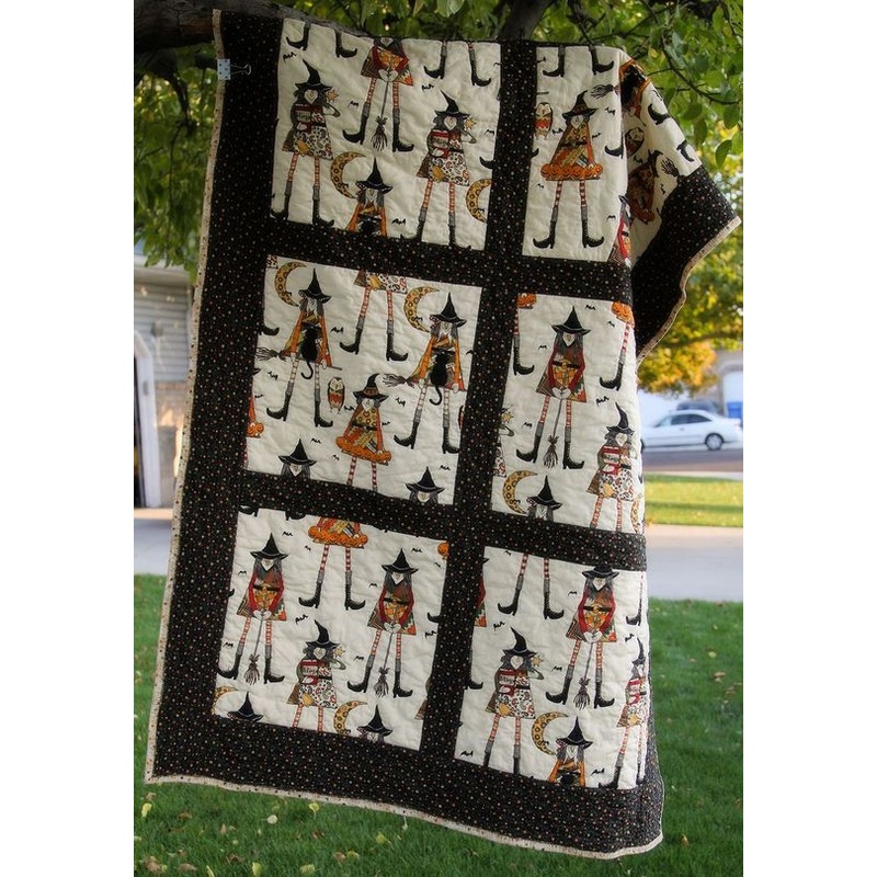 Witch CLA0710789Q Quilt Blanket