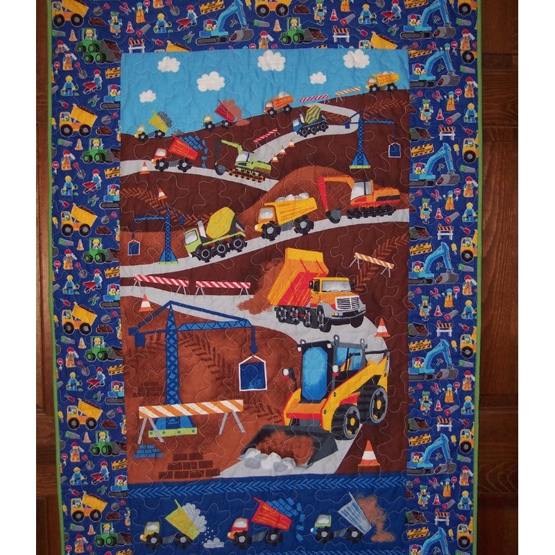 Under Construction CLT1810243H Quilt Blanket