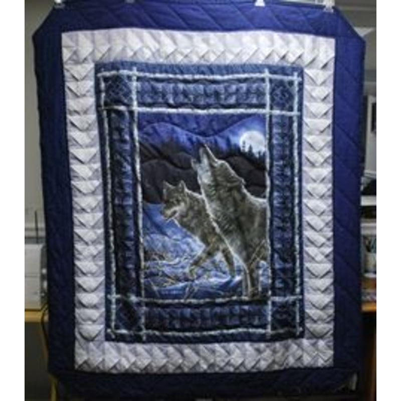 Wolf CLP0611313Q Quilt Blanket