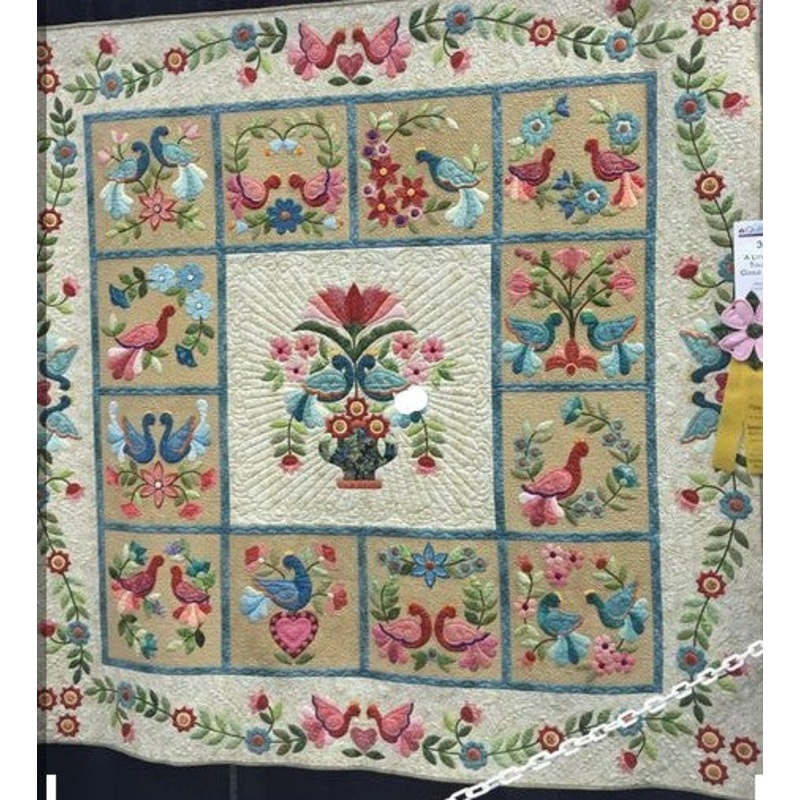 A Little Bird CLA1710004Q Quilt Blanket