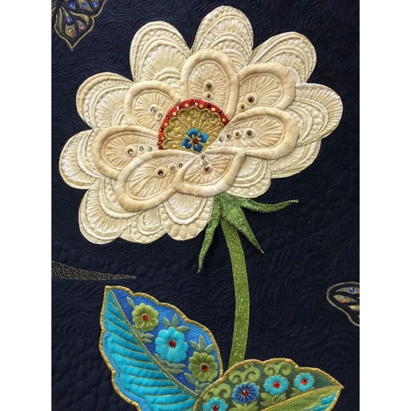 White Flower CLA2310511Q Quilt Blanket